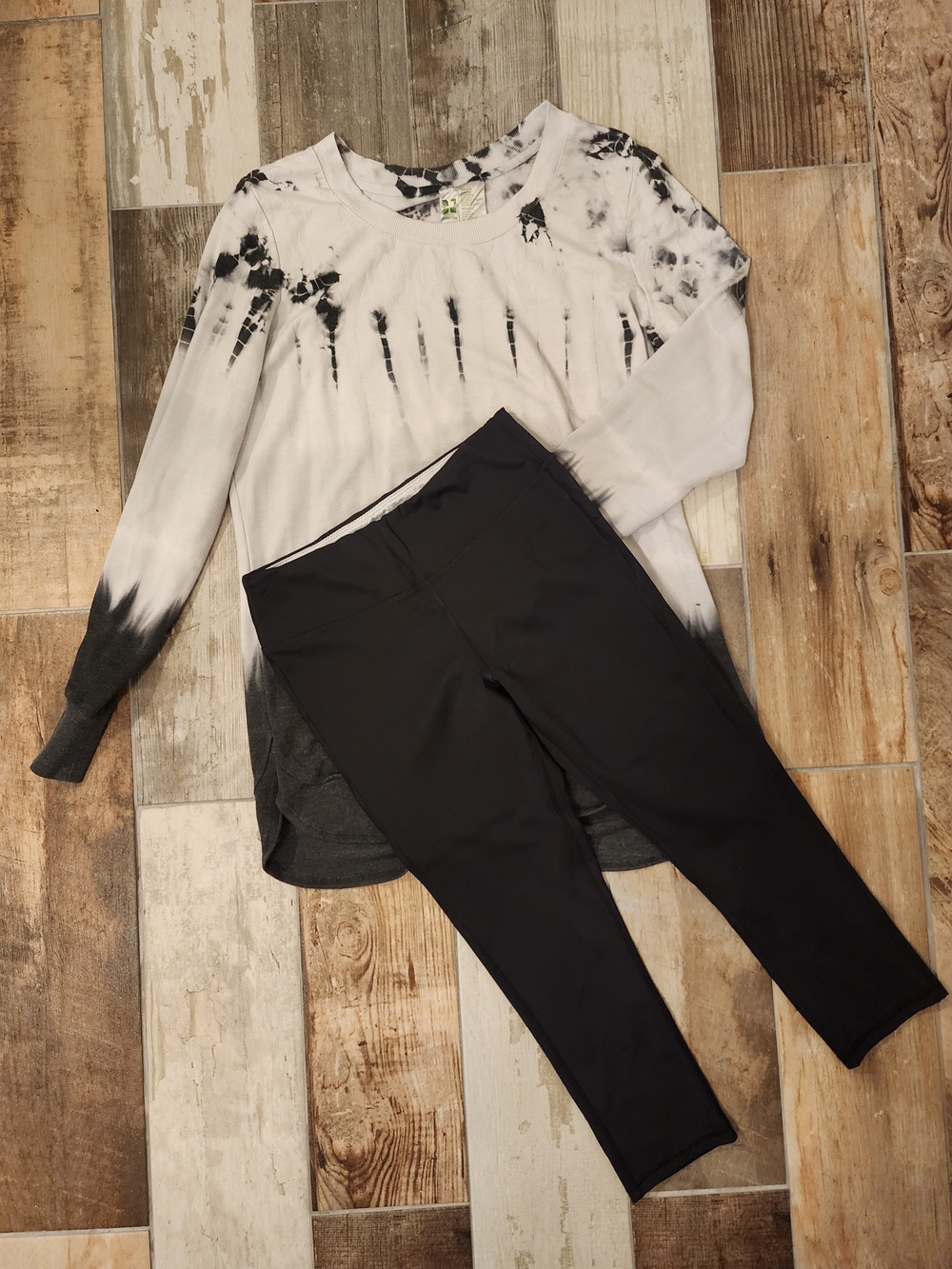 Marika Sport Black Capri Leggings With Tie Dye Top Yoga Outfit